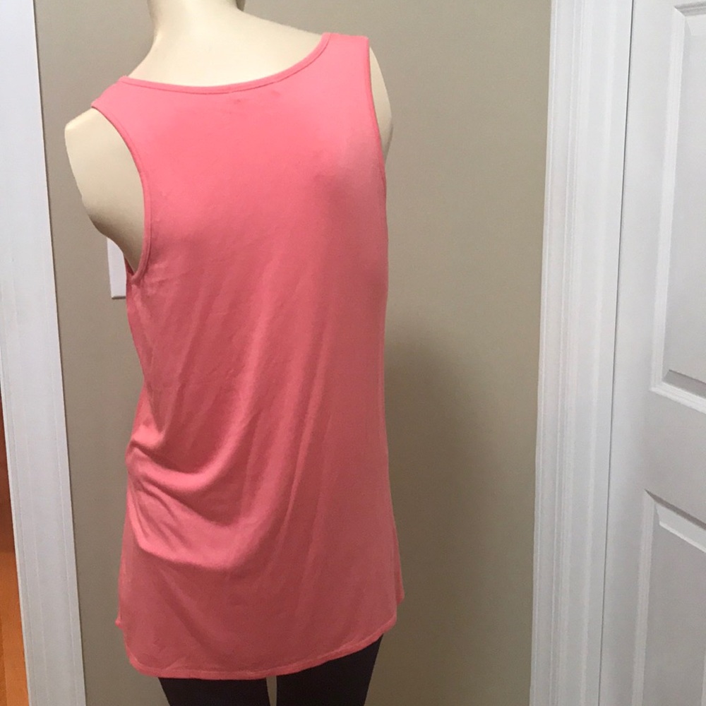 NWOT Pink Flowy Tank Top with Graphic Size M - Picture 5 of 7